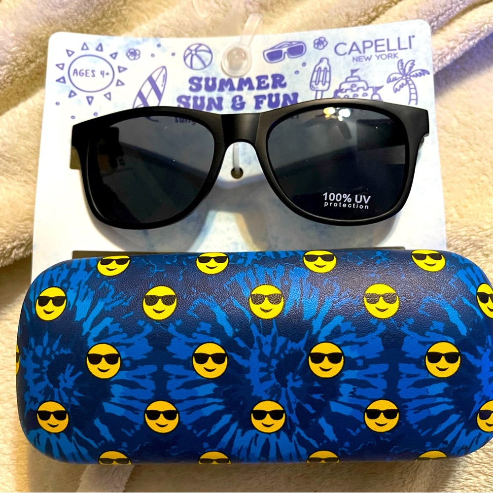 Capelli New York kids sunglasses with smiley face hard case